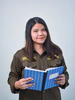 Melanie Yuly Theresa, S.E.