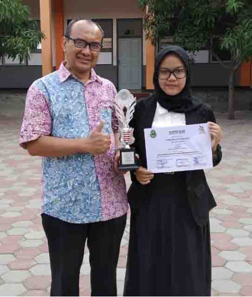 Juara 3 Lomba Kompetensi Siswa Bilingual Secretary