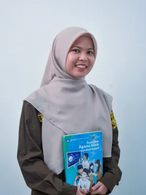 Fira Fadilah, S.Pd.